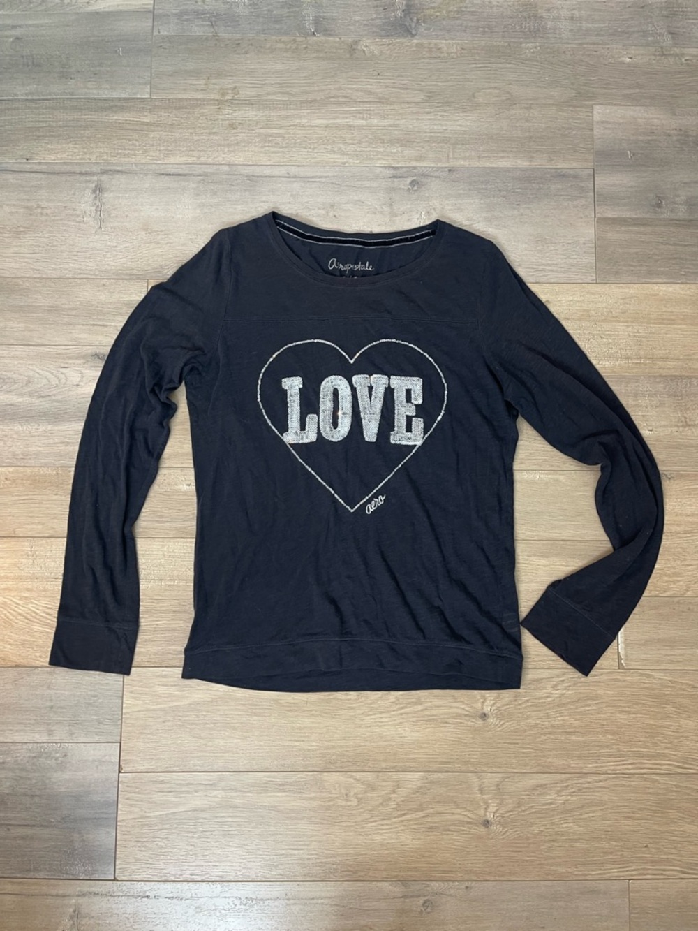 Aéropostale Black 'LOVE' Heart is Graphic Long Sleeve Top